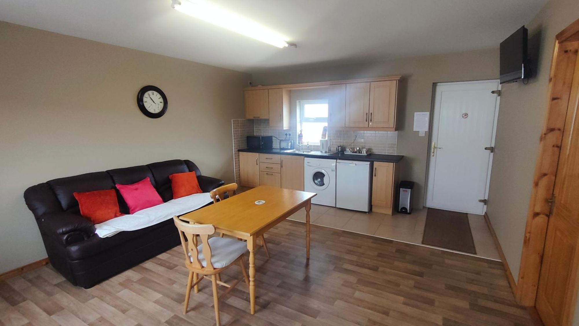 Danubio Guest Accommodation Doonbeg Exteriör bild